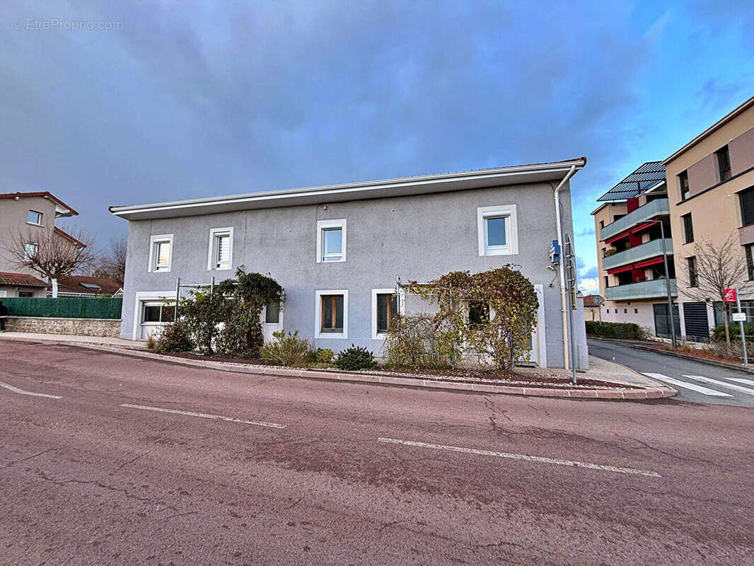 Appartement à RENAISON