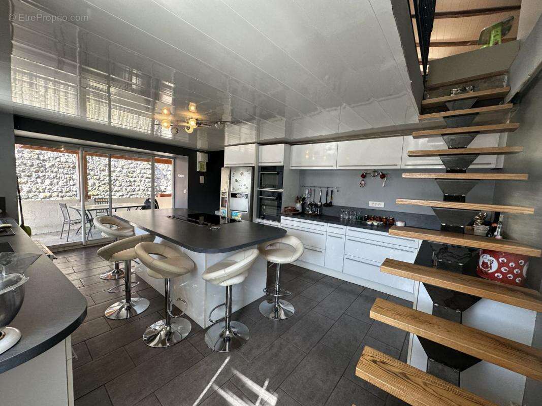 Maison à LABASTIDE-SUR-BESORGUES