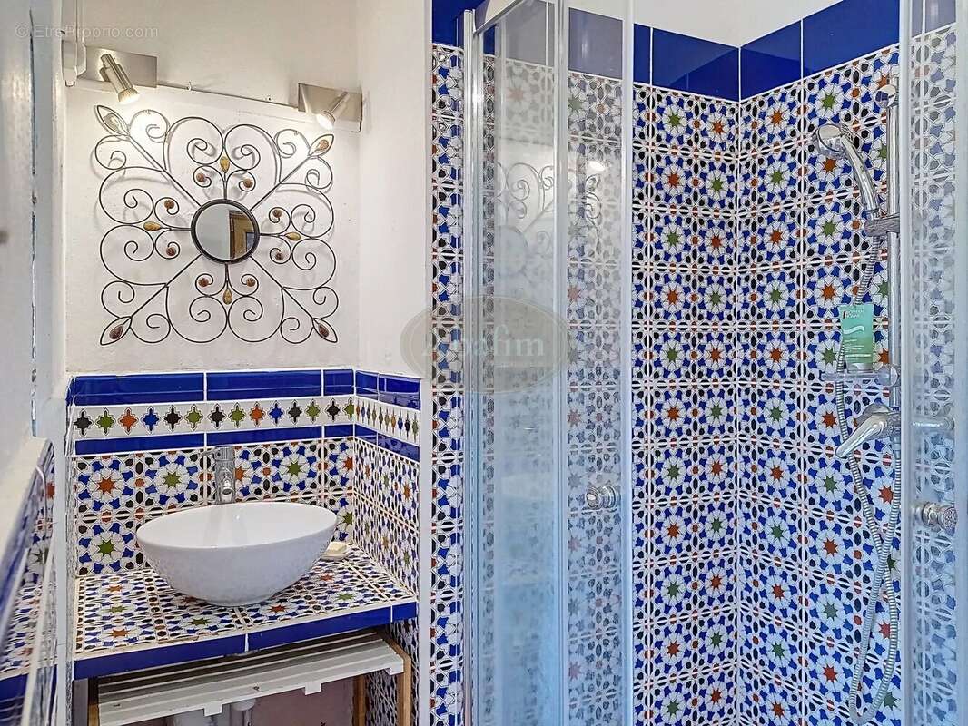 Commerce à AURIGNAC