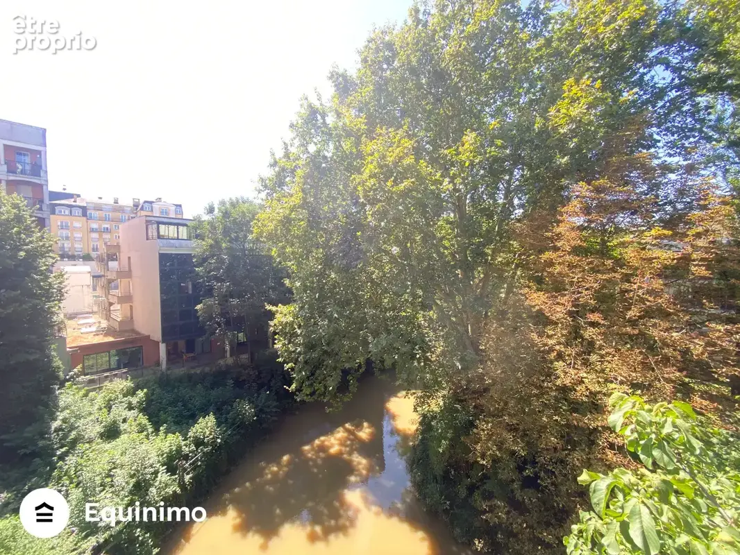 Appartement de 90m2, traversant, lumineux et en bon état, avec balcon et vue sur la Marne, situé Belvédère des - photo 11