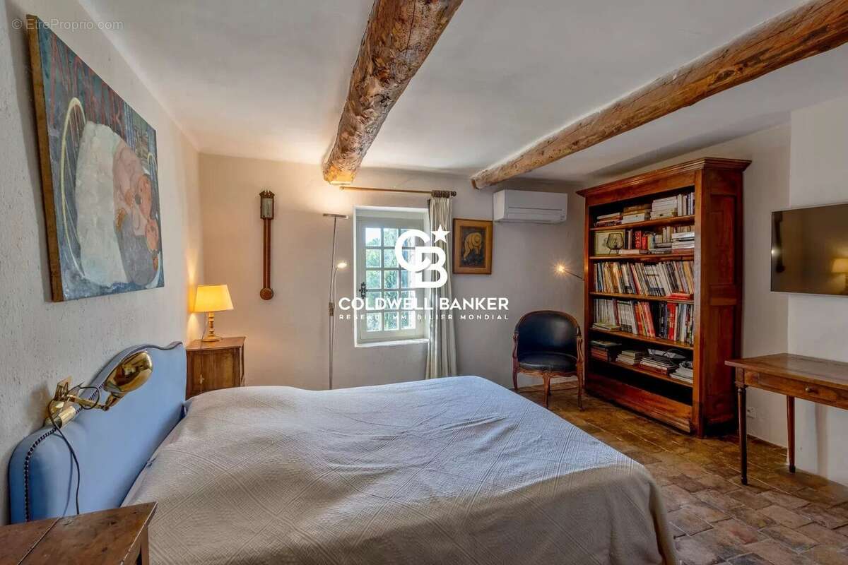 Maison à LA GARDE-FREINET