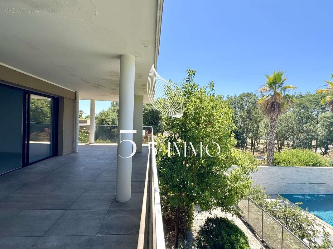 Appartement à LATTES