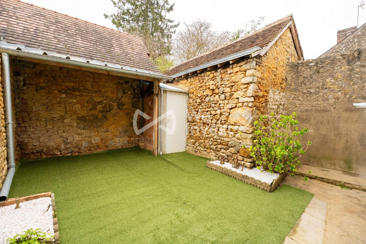Maison à LOUE