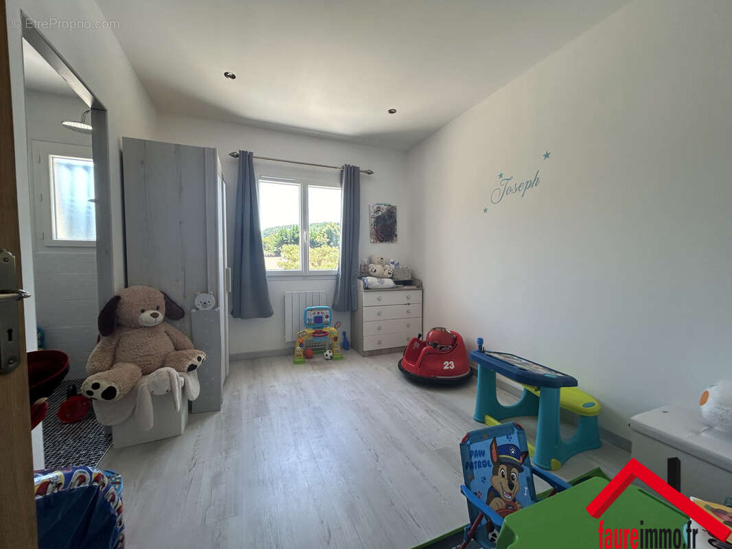 Maison à TERRASSON-LAVILLEDIEU