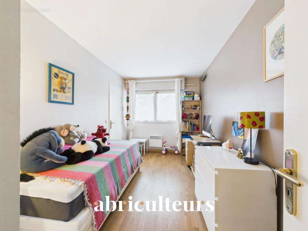 Appartement à LA CELLE-SAINT-CLOUD