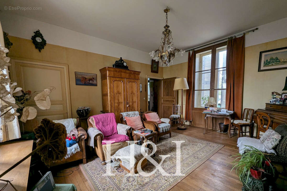 Maison à JAUNAY-CLAN