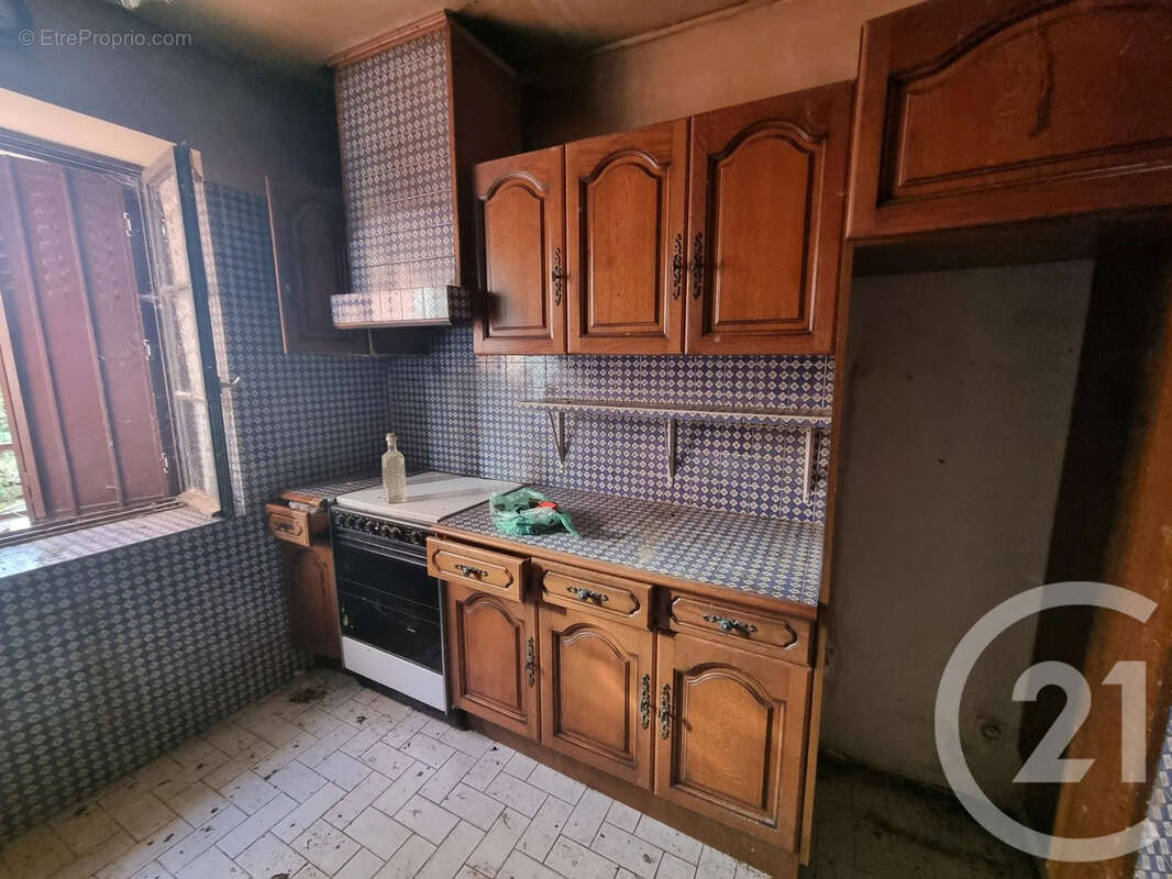 Maison à MONTSAUCHE-LES-SETTONS