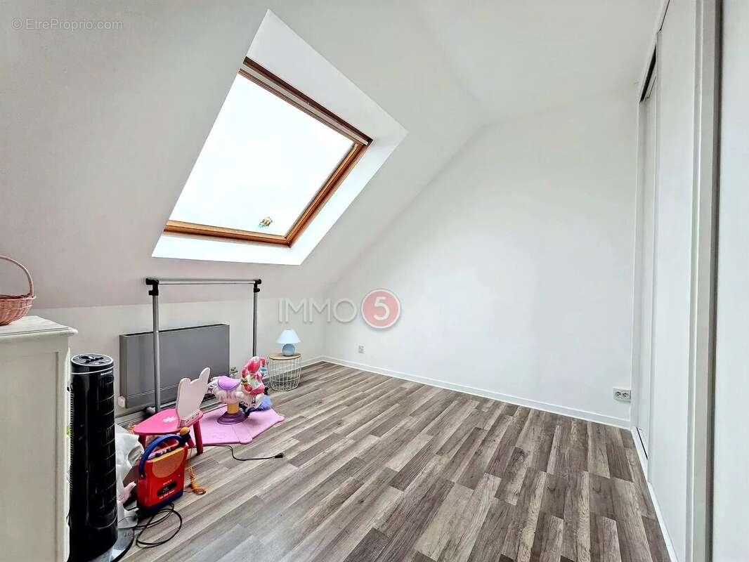 Maison à OZOIR-LA-FERRIERE