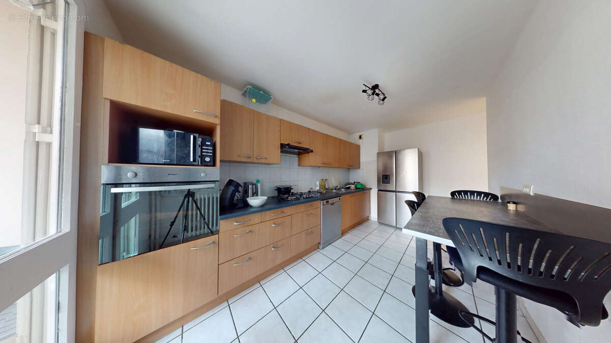 Appartement à SAINT-ETIENNE
