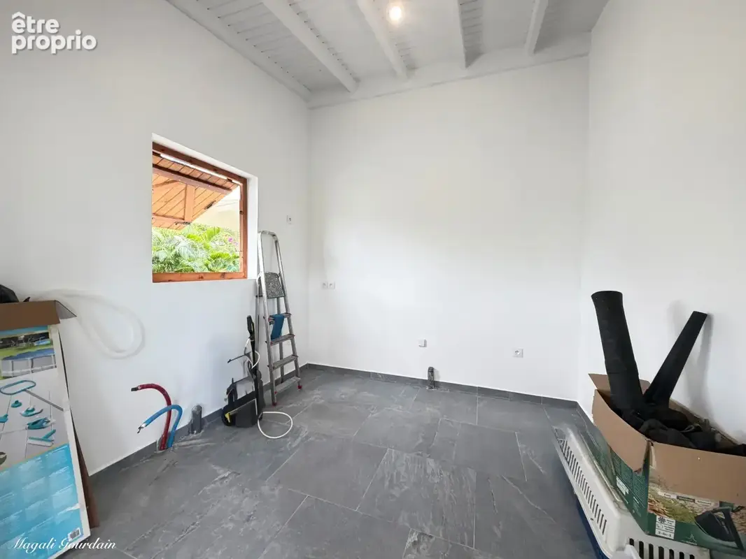 A vendre – saint-françois – villa contemporaine 2024 avec piscine & t2 indépendant - photo 14