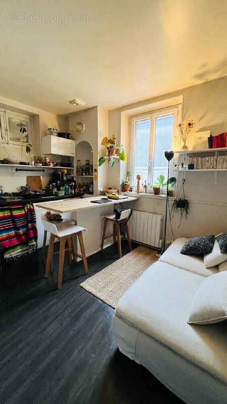 Appartement à PARIS-18E