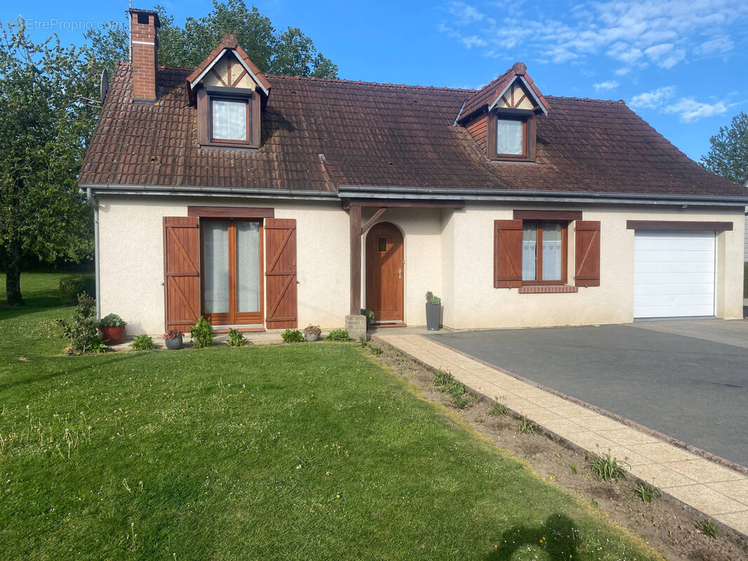 Maison à YVRENCH