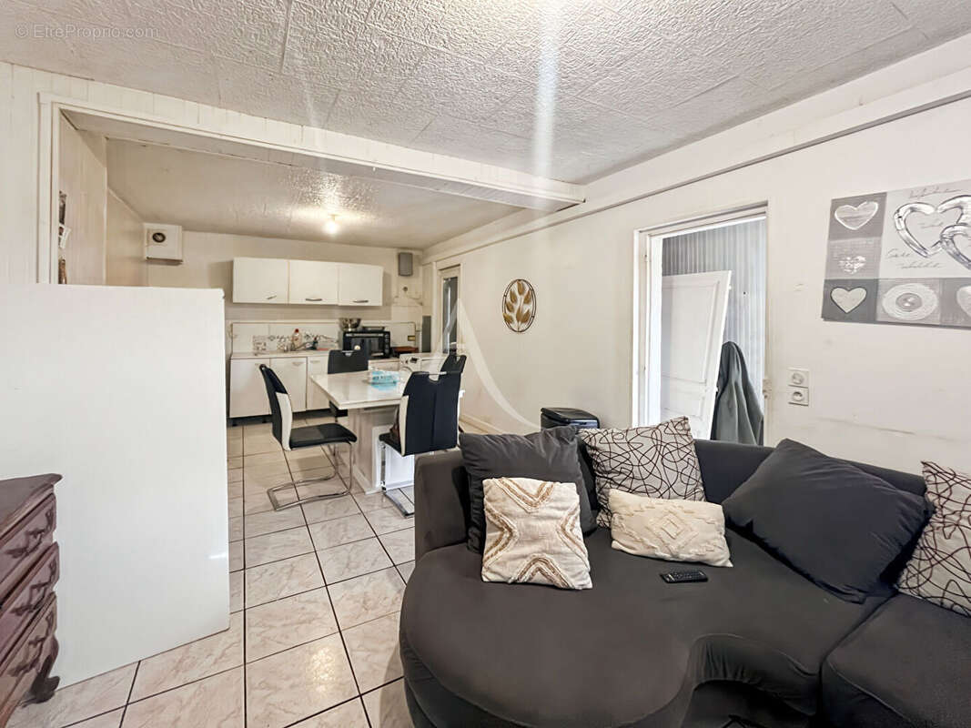 A VENDRE - Ensemble immobilier de deux maisons en location - photo 4