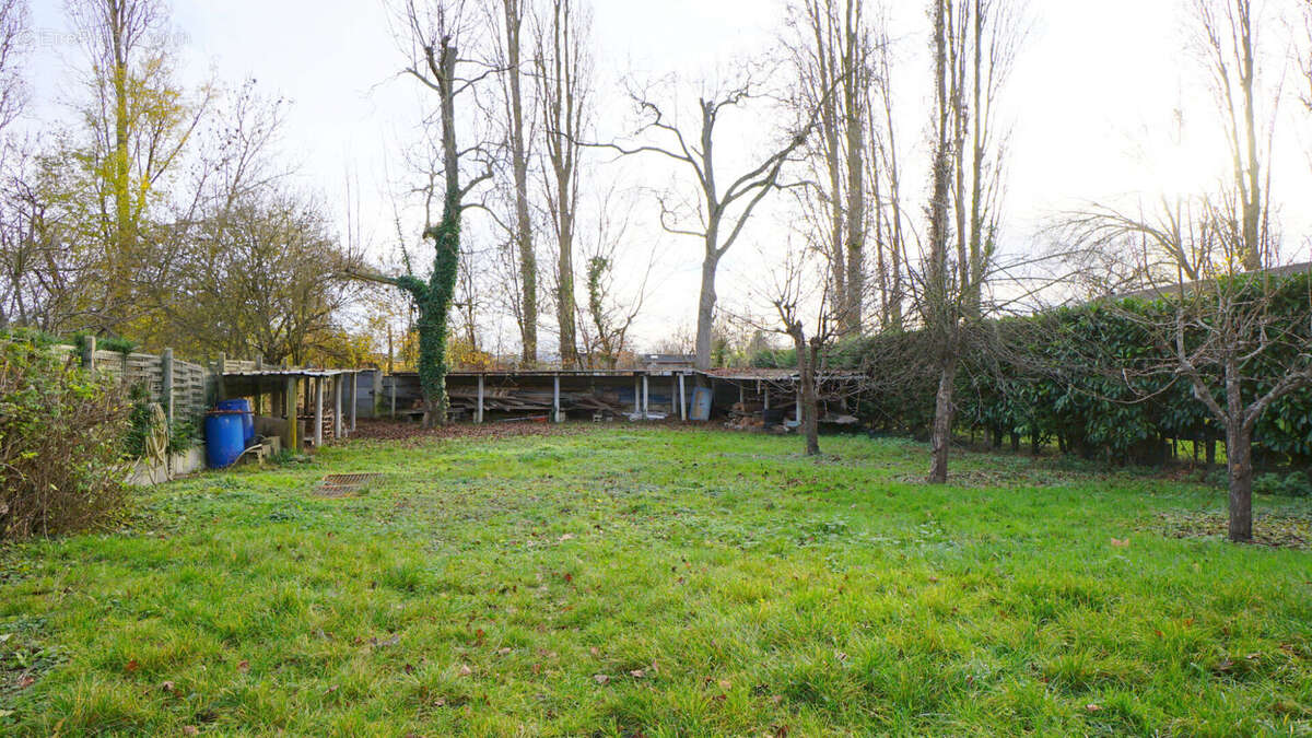 Maison à MEZY-SUR-SEINE