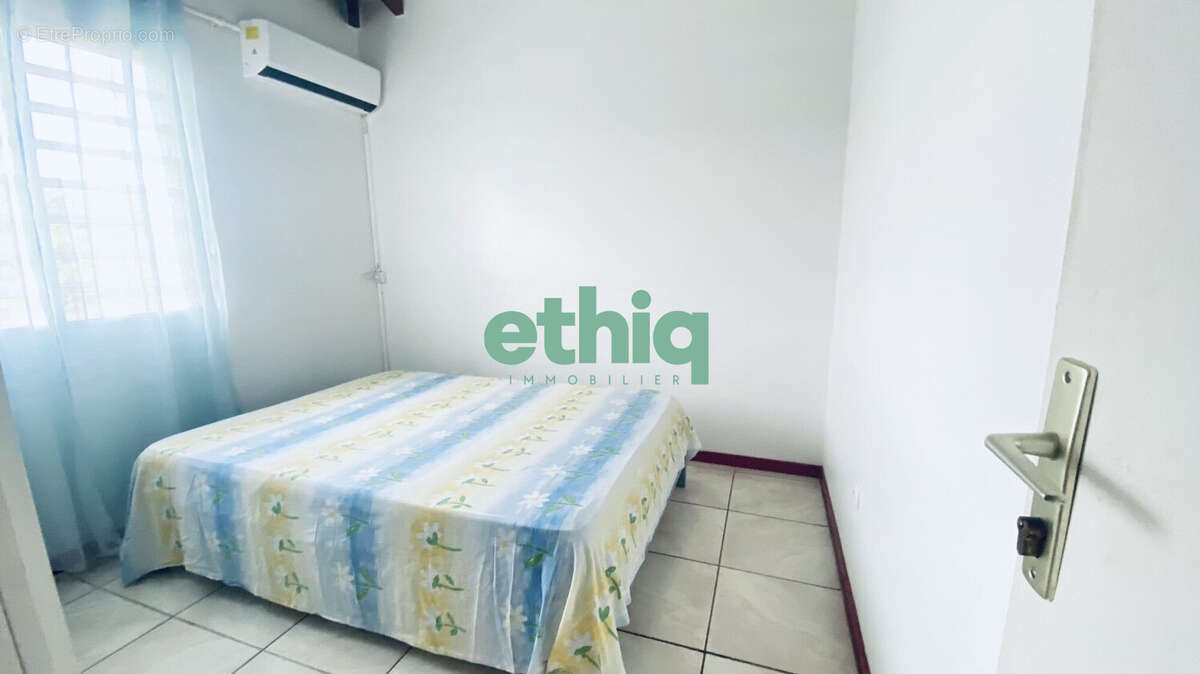 Maison à PETIT-BOURG