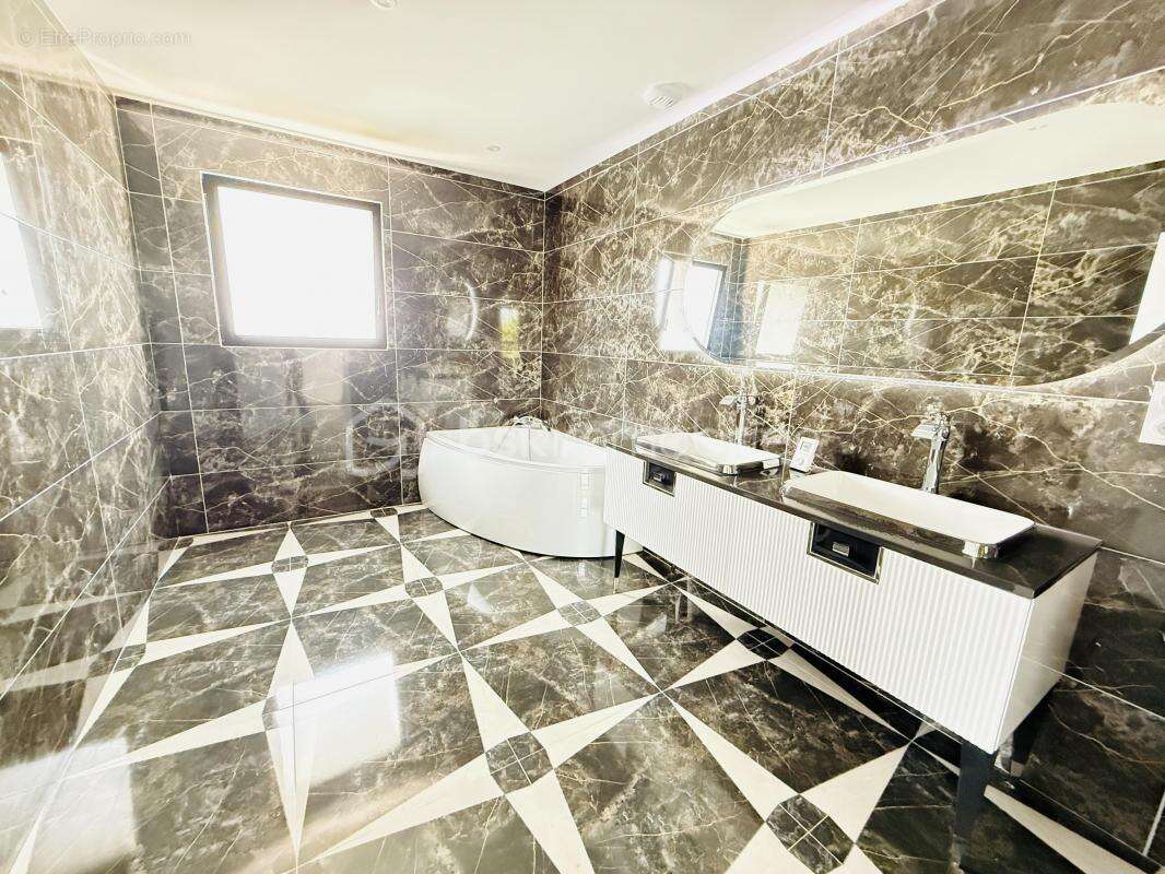 Maison à LA MEZIERE