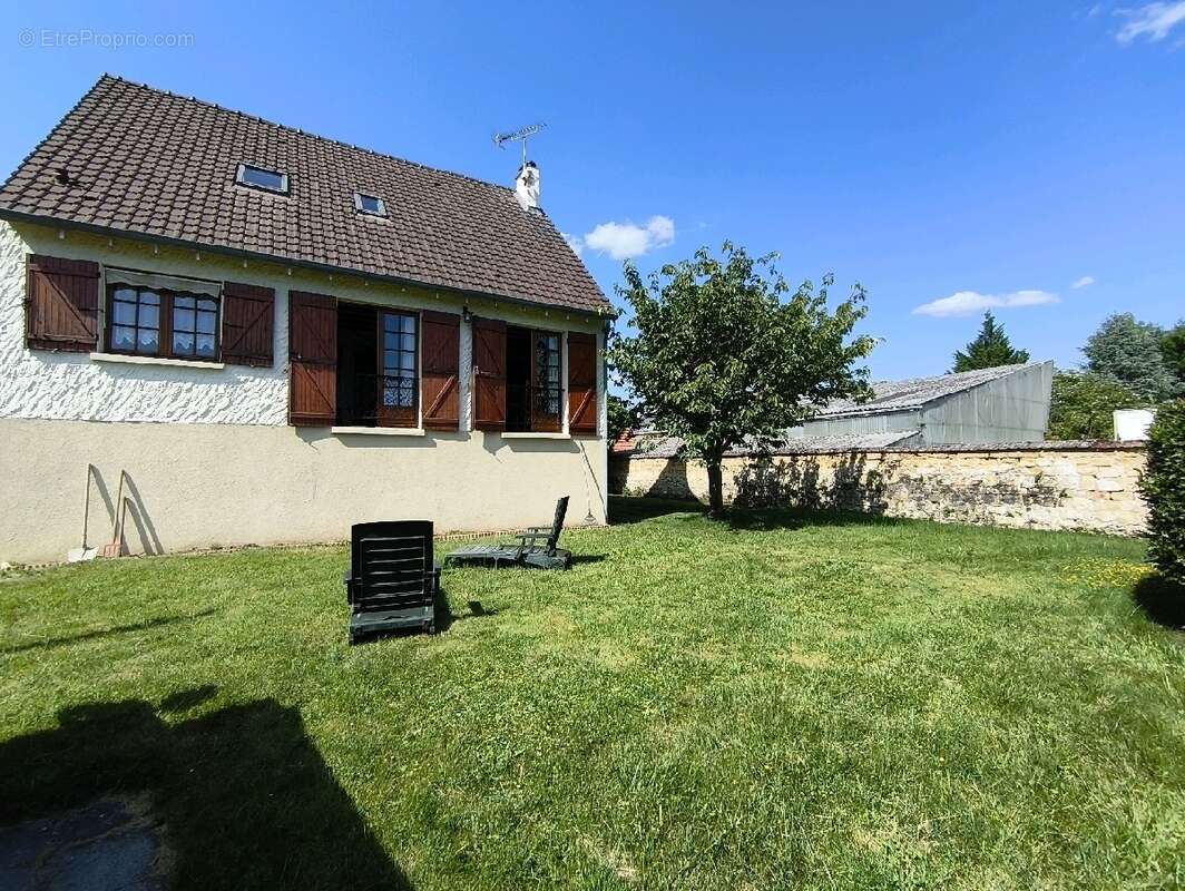 Maison à AUVERS-SUR-OISE