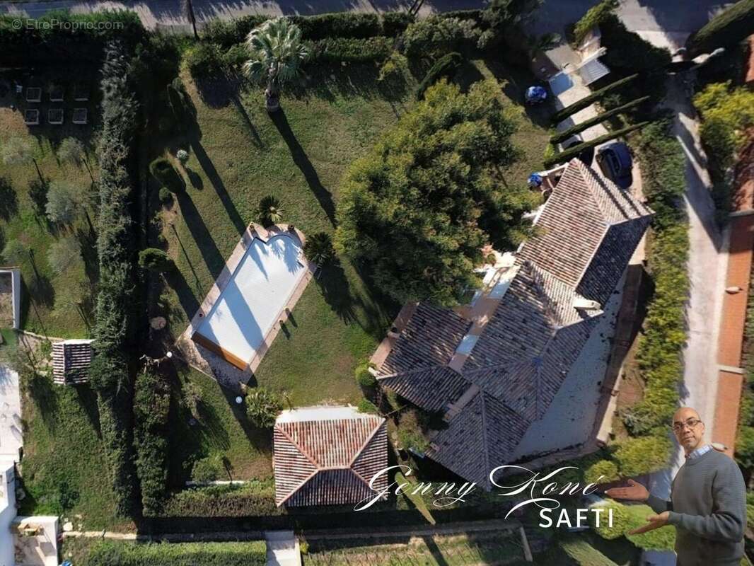 Photo 2 - Maison à LA CADIERE-D'AZUR