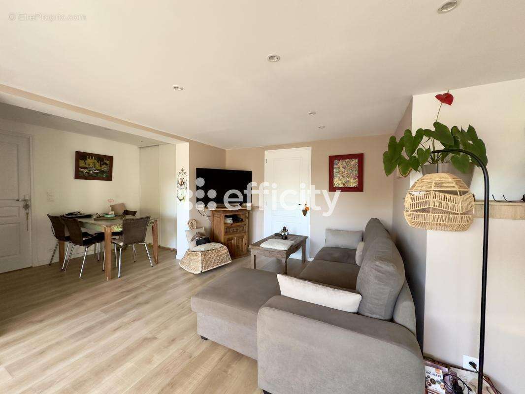 Maison à SEPTEMES-LES-VALLONS