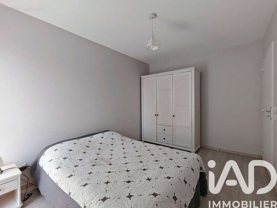 Photo 8 - Appartement à VAULX-EN-VELIN