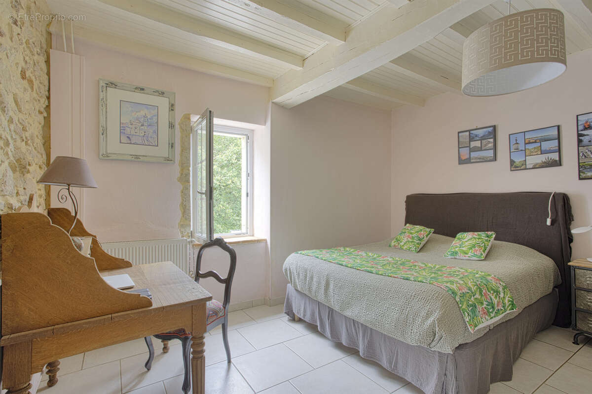 Authentique Maison de Caractère Rénovée - photo 8