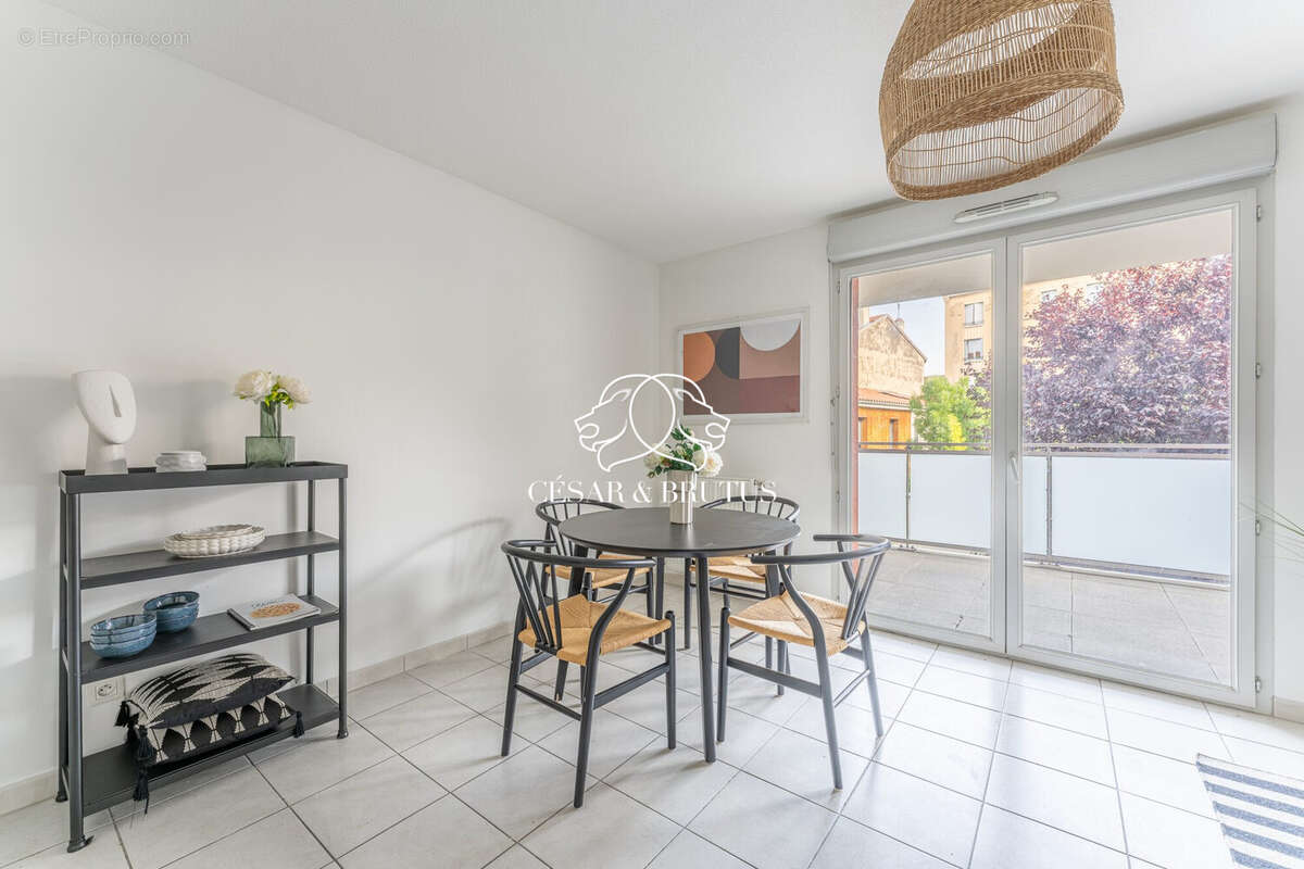 Appartement 64 m² à Venissieux  - photo 3