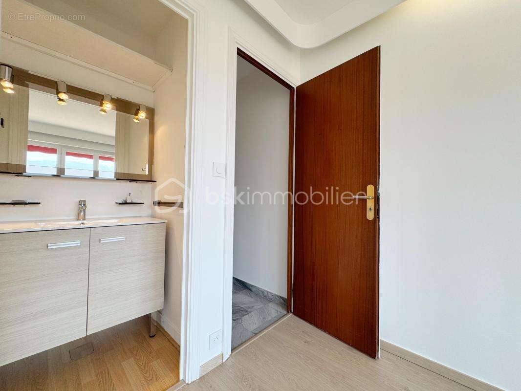 T4 traversant de 107,69 m², 3 chambres avec vue, rénové - photo 17