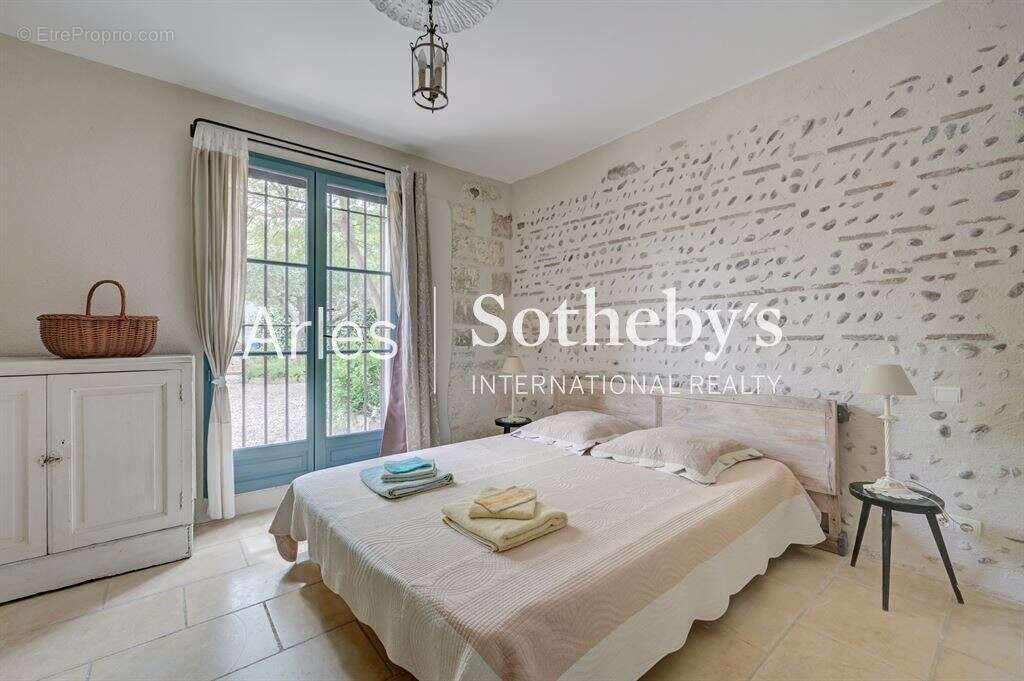 Maison à BELLEGARDE