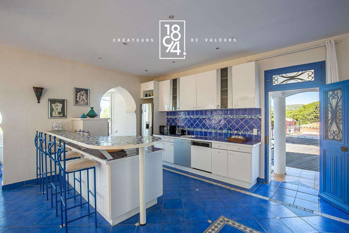 Maison à CARRY-LE-ROUET