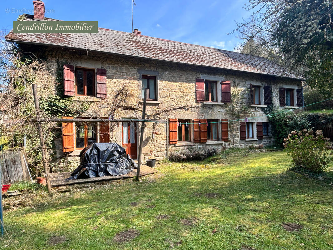 Maison à SAINT-JUNIEN-LA-BREGERE