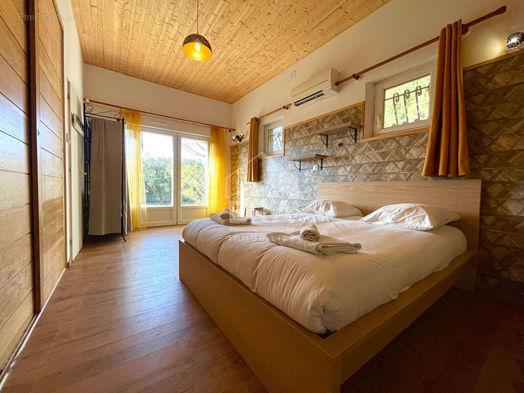 Maison à PERNES-LES-FONTAINES