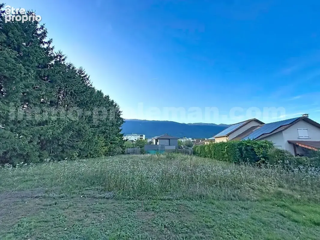 Terrain_constructible_Saint_genis_pouilly_proche_frontière_Suisse_Genève_