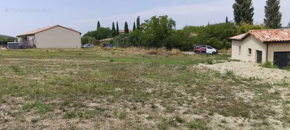 Terrain 833 m² à La Touche  - photo 4