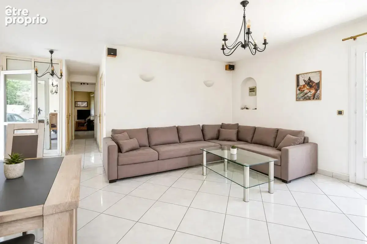 Maison de 8 pièces de 203 m² à Auriol - photo 7