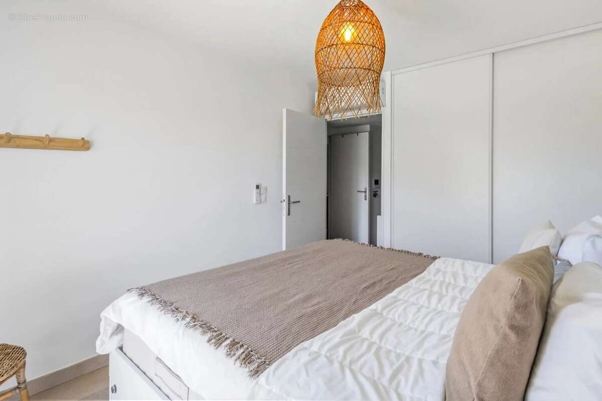 Appartement à VALLAURIS