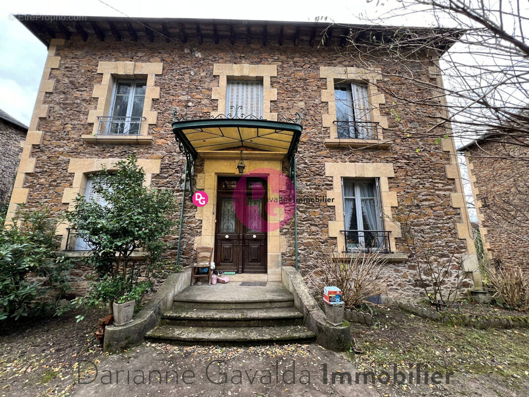 Maison à FLAGNAC