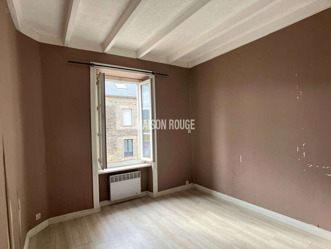 Maison à HENANBIHEN