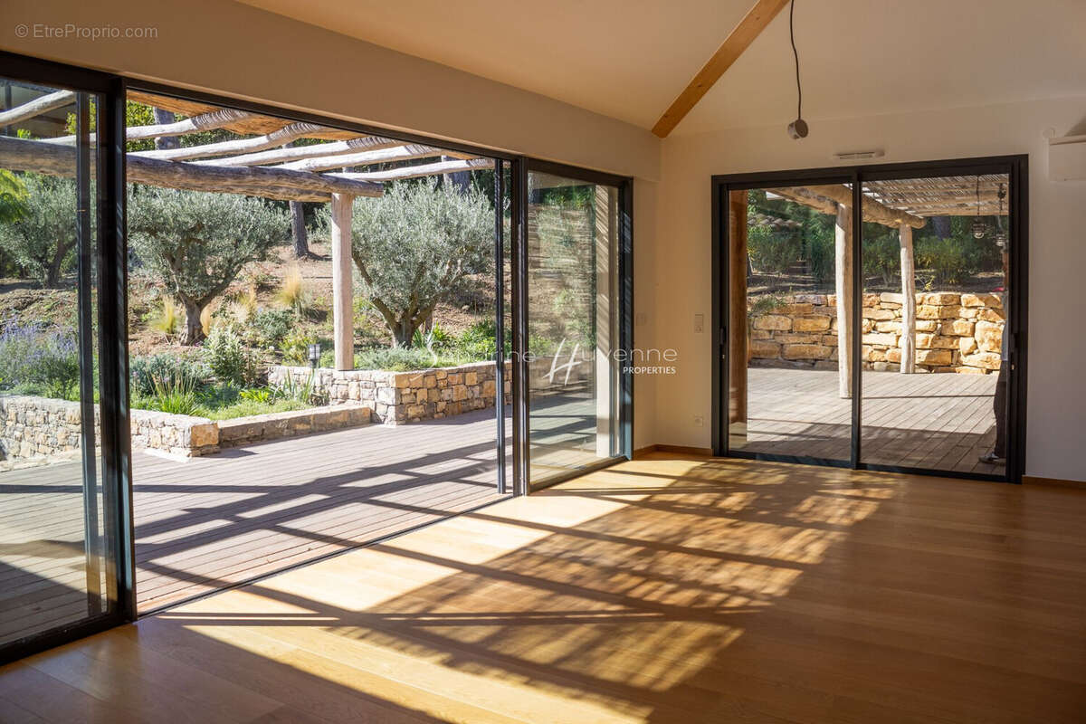 Maison à LA CROIX-VALMER