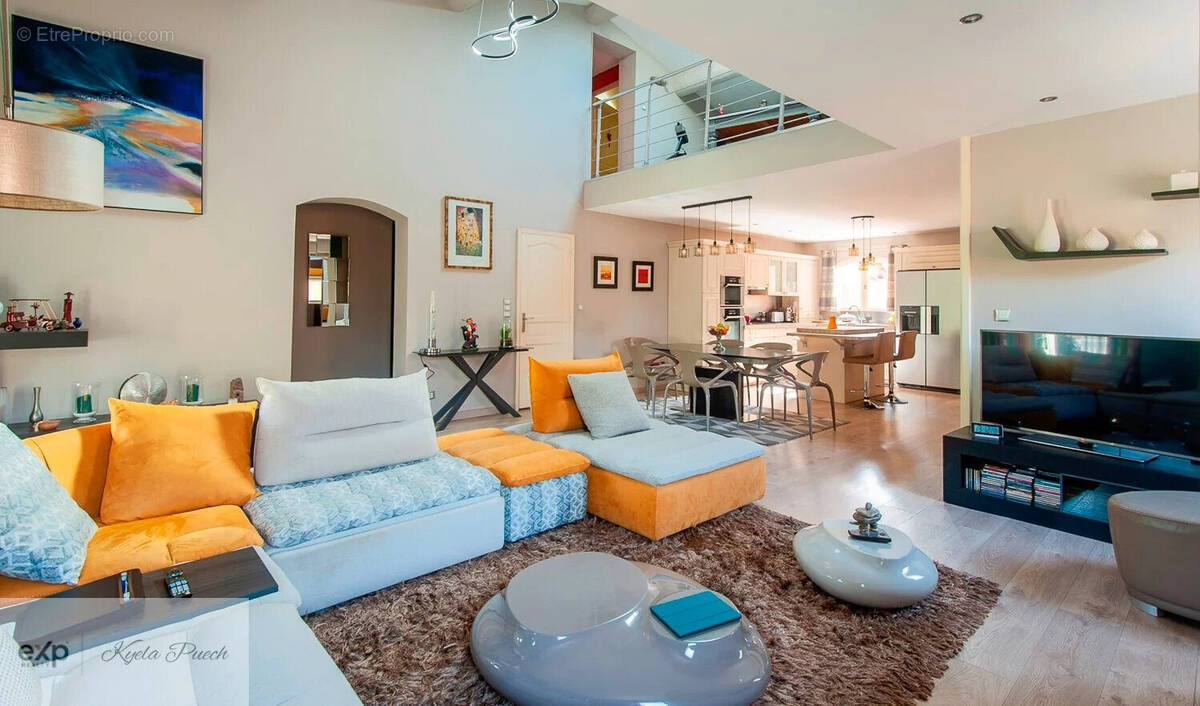 Villa, piscine, bordure de golf, domaine de golf du pont royal - Maison à MALLEMORT