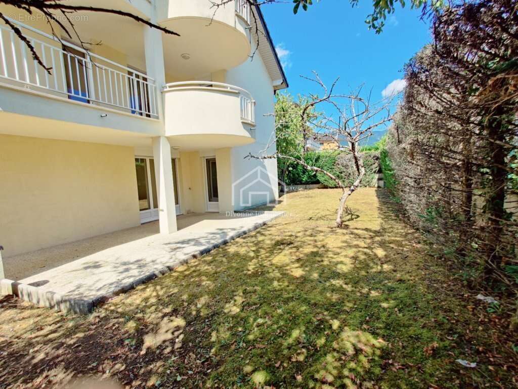 Magnifique appartement en rez de jardin rénové à neuf - photo 12