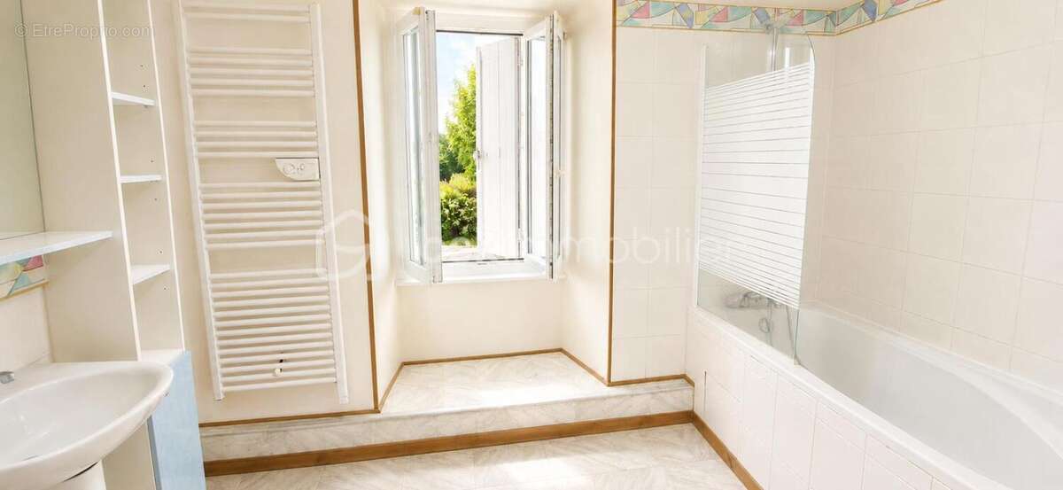 Appartement à LA FRETTE