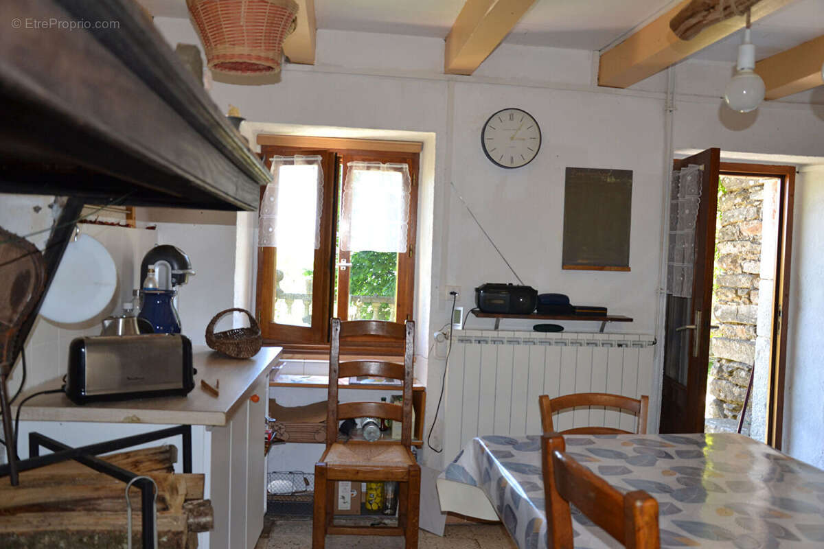 COURNIOU  dans hameau en pleine nature  maison  de 97 m² avec terrasse et jardins - photo 7