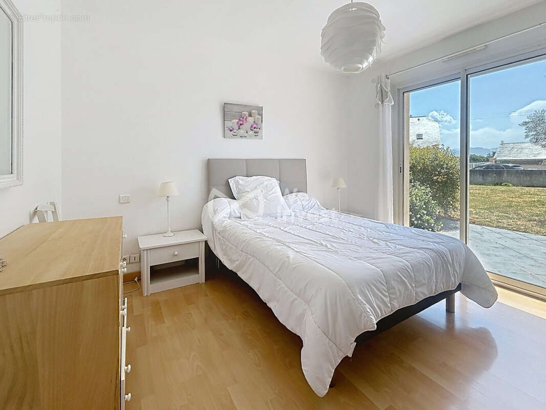 Maison 165 m² à Borderes  - photo 9
