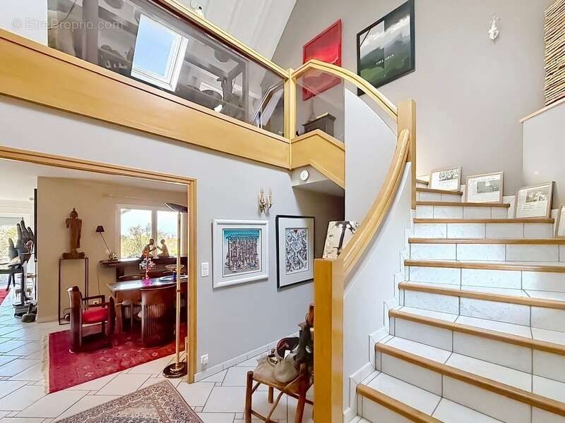 Maison à VETRAZ-MONTHOUX