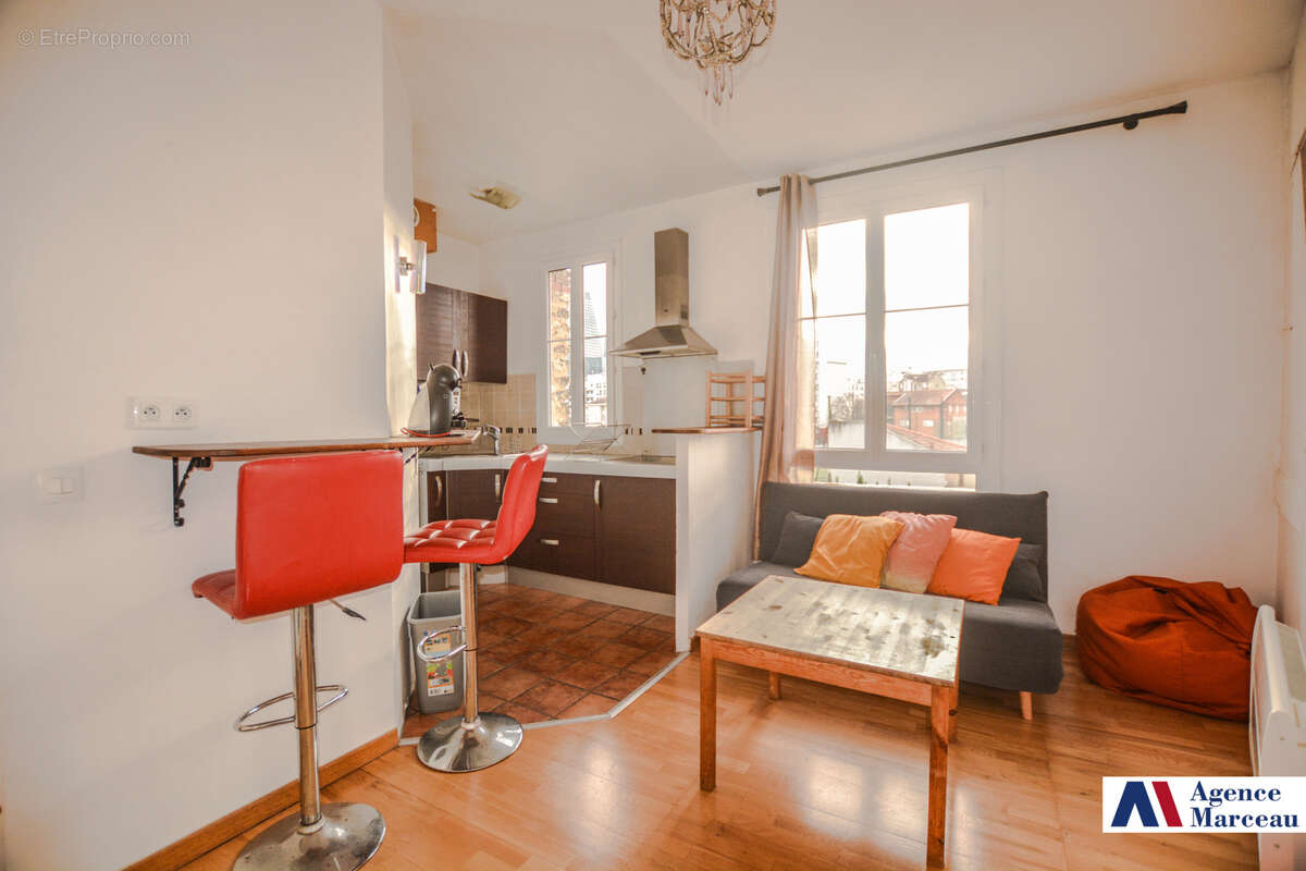 Appartement à COURBEVOIE