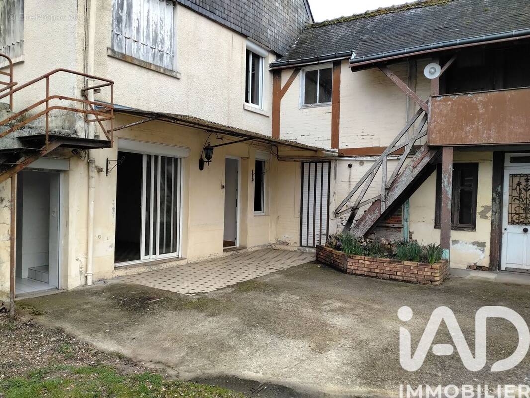 Photo 1 - Maison à CHATEAU-RENAULT