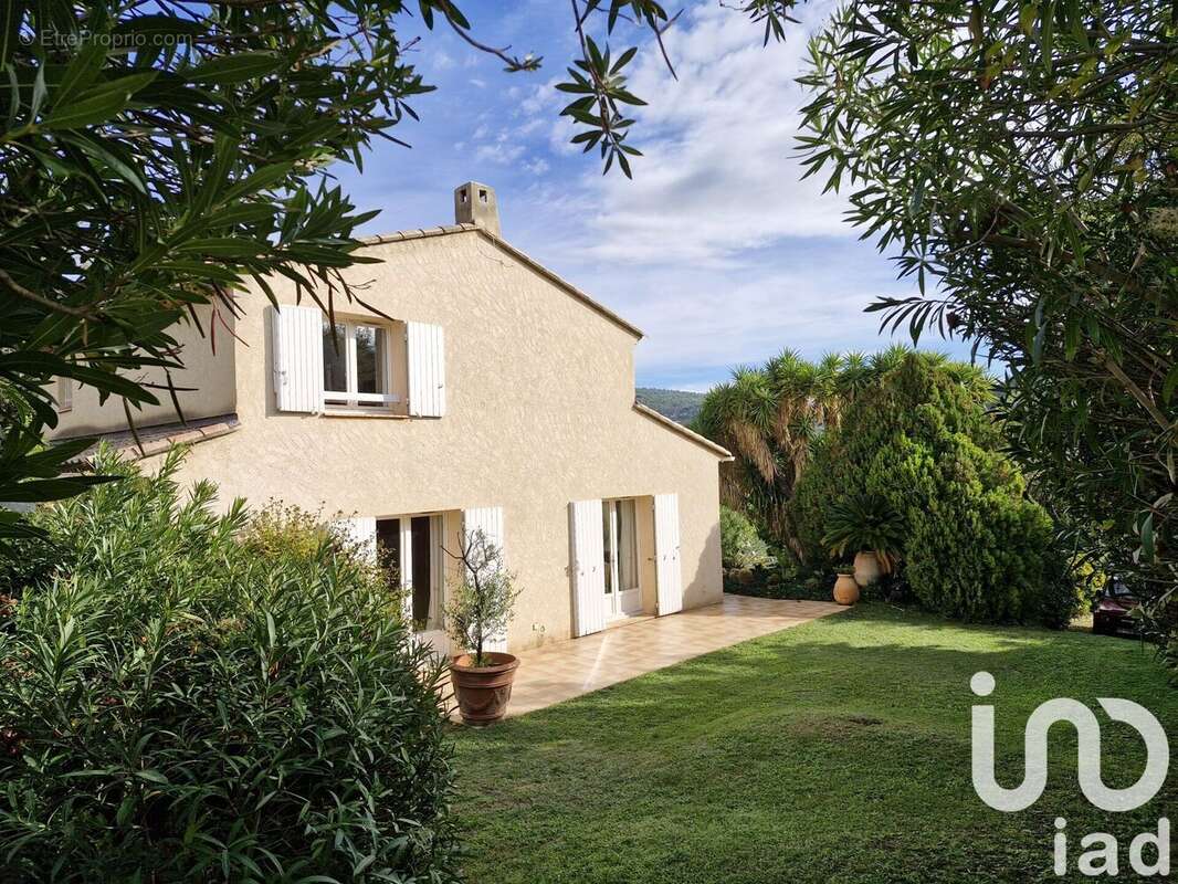 Photo 5 - Maison à LE REVEST-LES-EAUX