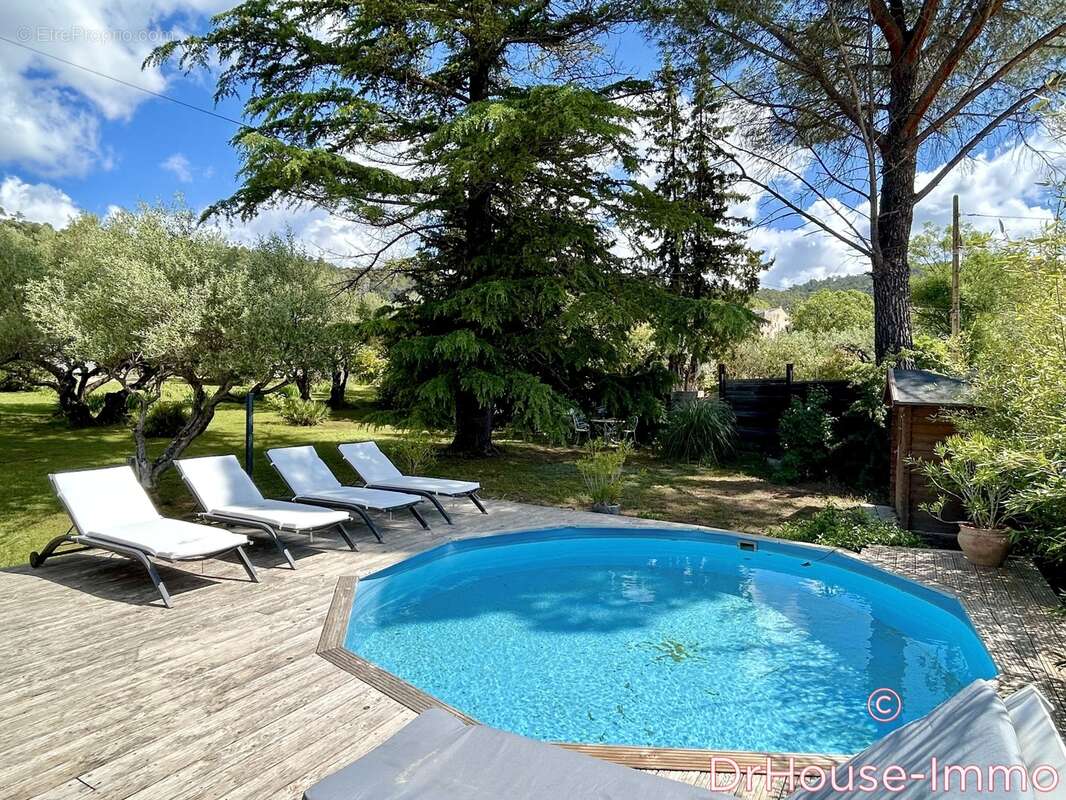 Maison à VILLECROZE