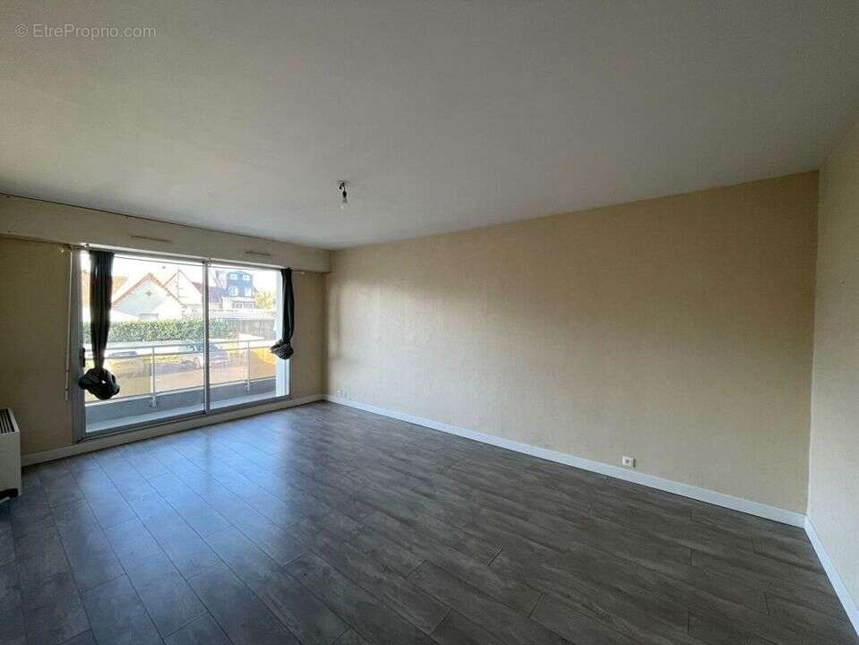 Appartement à MONDEVILLE