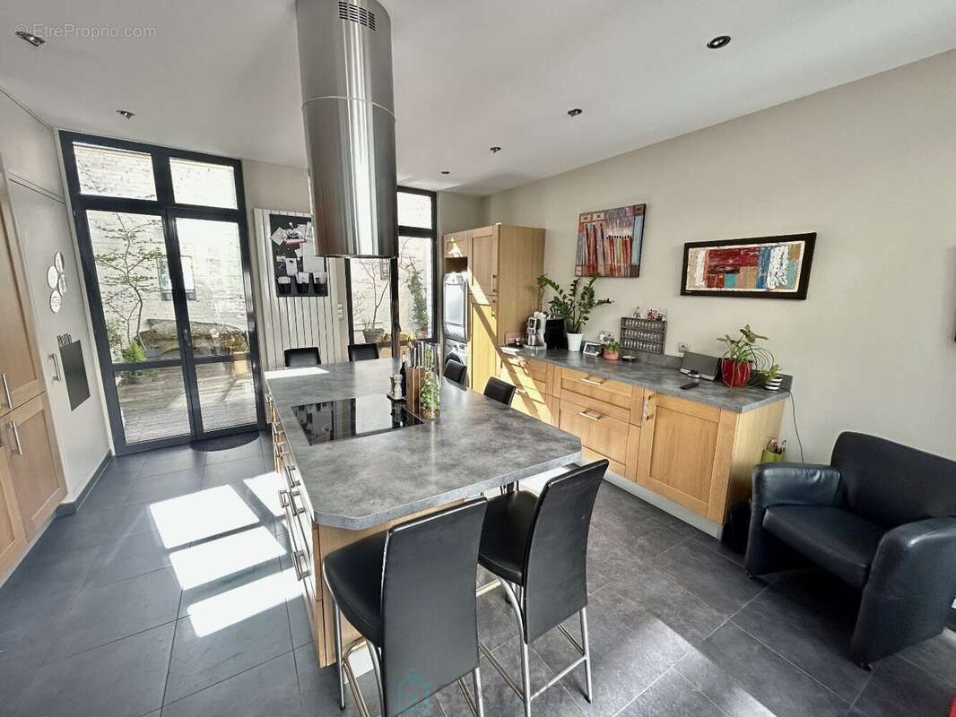 Magnifique Maison Bourgeoise de 213m2 datant 1815. - photo 4